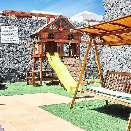Playa Blanca Sleeps 8 Pool Air Con Wifi * Playa Blanca (Lanzarote)