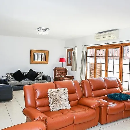 Playa Blanca Sleeps 8 Pool Air Con Wifi Playa Blanca (Lanzarote)