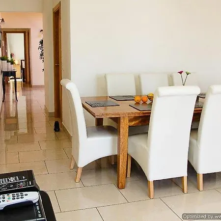Playa Blanca Sleeps 8 Pool Air Con Wifi Villa
